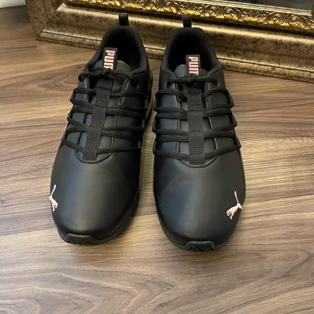 Puma Soft Foam, black and pink